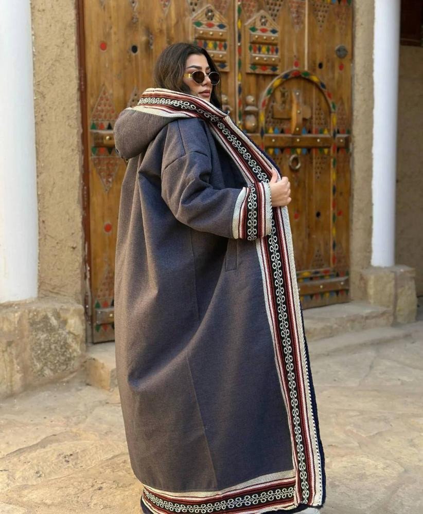 فرو نسائي كلاسيك تطريز سدو