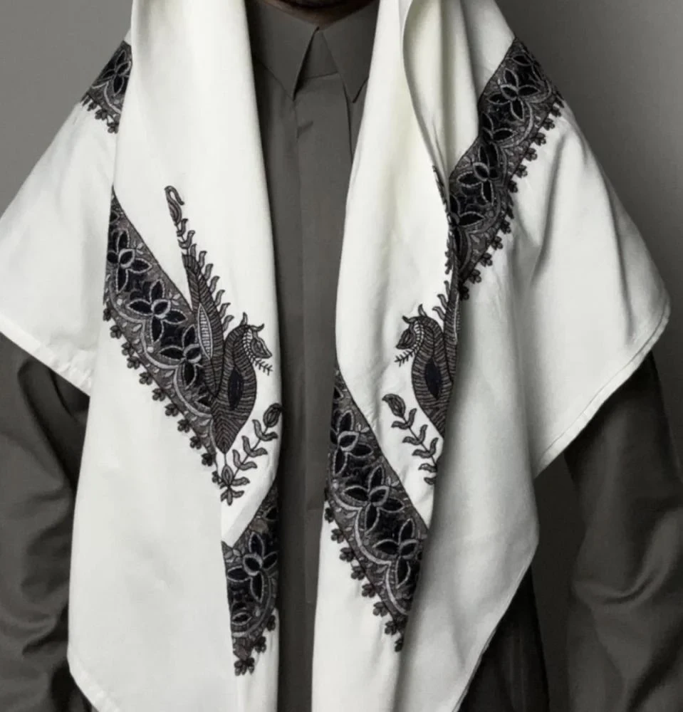 غترة بروجية شتوي بيج مطرز4 -2025